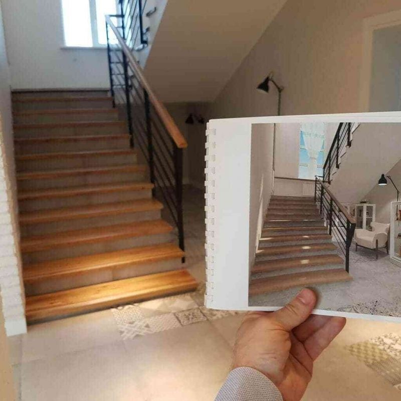 Классический вариант окна на лестнице.